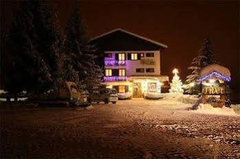 Hotel Tivet Gressan Exterior photo